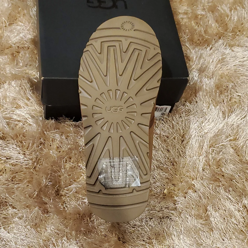 Boots - Picture 2 of 4